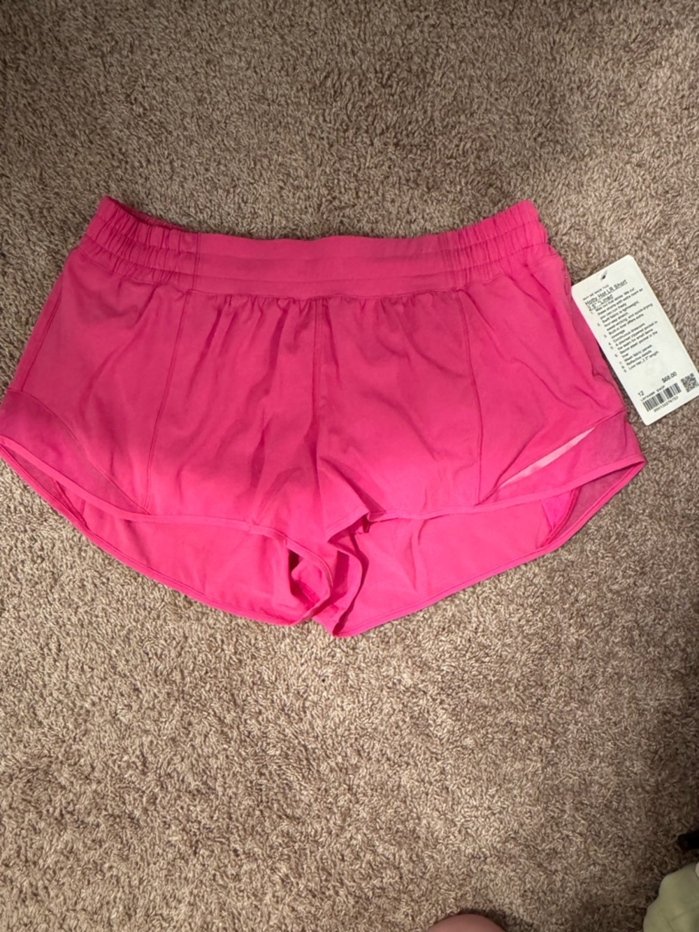 Lululemon Hotty Hot Low-Rise Lined Shorts - Sonic Pink